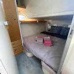 Nuit De Reve Sur Bateau Mamours Ii Homestay szállás *