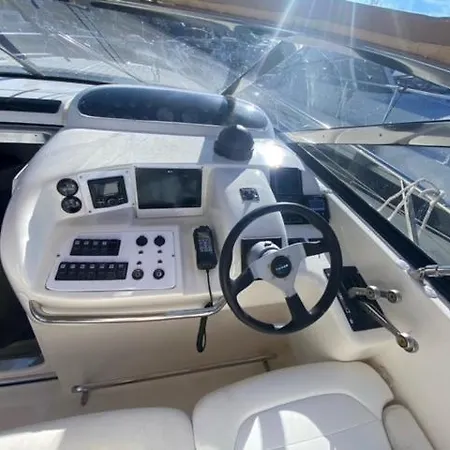 Privatunterkunft Nuit De Reve Sur Bateau Mamours Ii *
