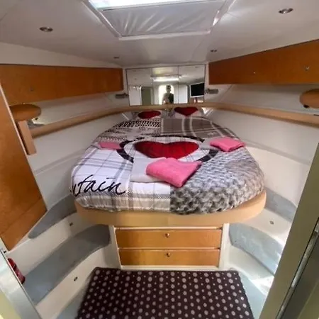 Privatunterkunft Nuit De Reve Sur Bateau Mamours Ii Saint-Raphaël