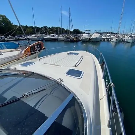 Homestay Nuit De Reve Sur Bateau Mamours Ii Saint-Raphael (Var)