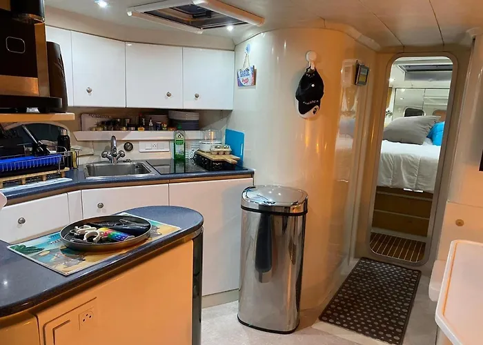 Nuit De Reve Sur Bateau Mamours Ii Saint-Raphael (Var)