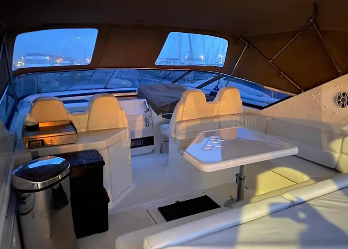 Nuit De Reve Sur Bateau Mamours Ii Δωμάτια σε οικογενειακή κατοικία Saint-Raphaël