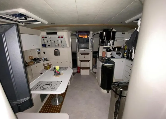 Homestay Nuit De Reve Sur Bateau Mamours Ii *