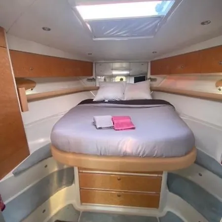 Nuit De Reve Sur Bateau Mamours Ii Saint-Raphael (Var)