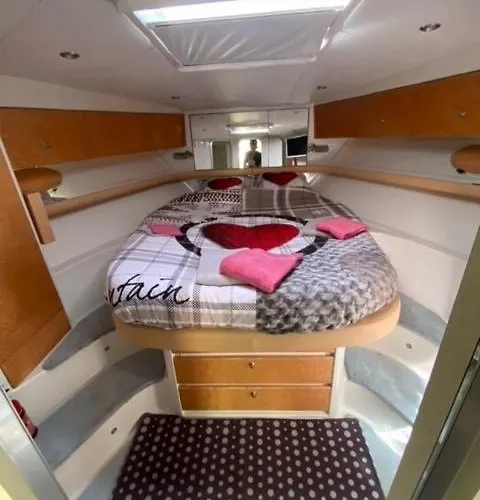 Privatunterkunft Nuit De Reve Sur Bateau Mamours Ii Saint-Raphaël
